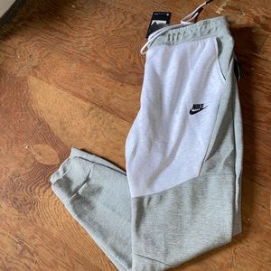 Nike Men’s Two Tone Sim Fit Joggers